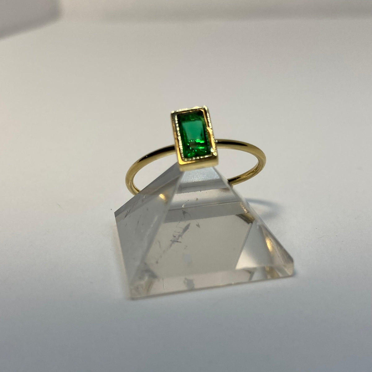 Dixie in Emerald - Gaia Luna