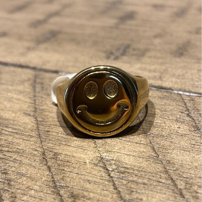 Gold Happy Face Ring - Gaia Luna