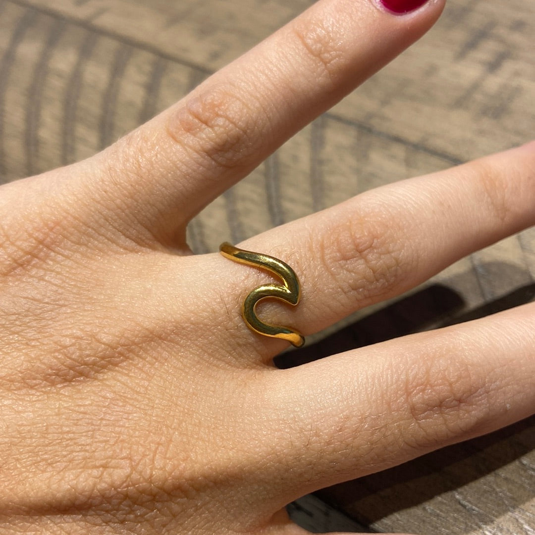 Gold Wave Ring - Gaia Luna