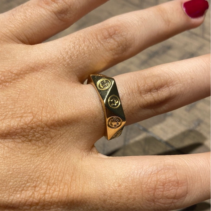 Adjustable Gold faces Ring - Gaia Luna