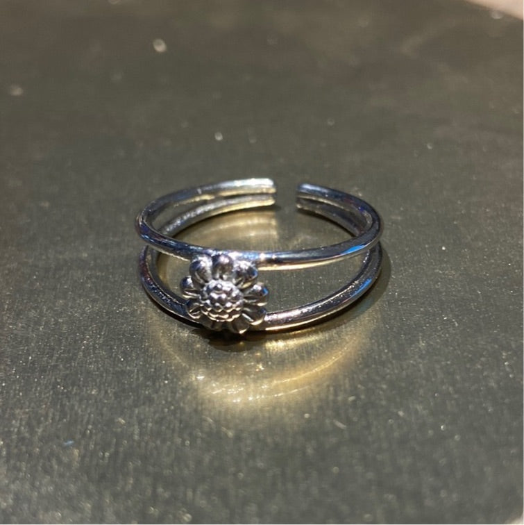 Adjustable Flower Silver Ring - Gaia Luna